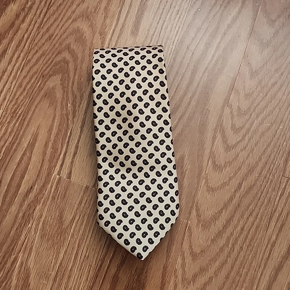 Brooks brothers makers dress tie  all silk‎ made in the usa